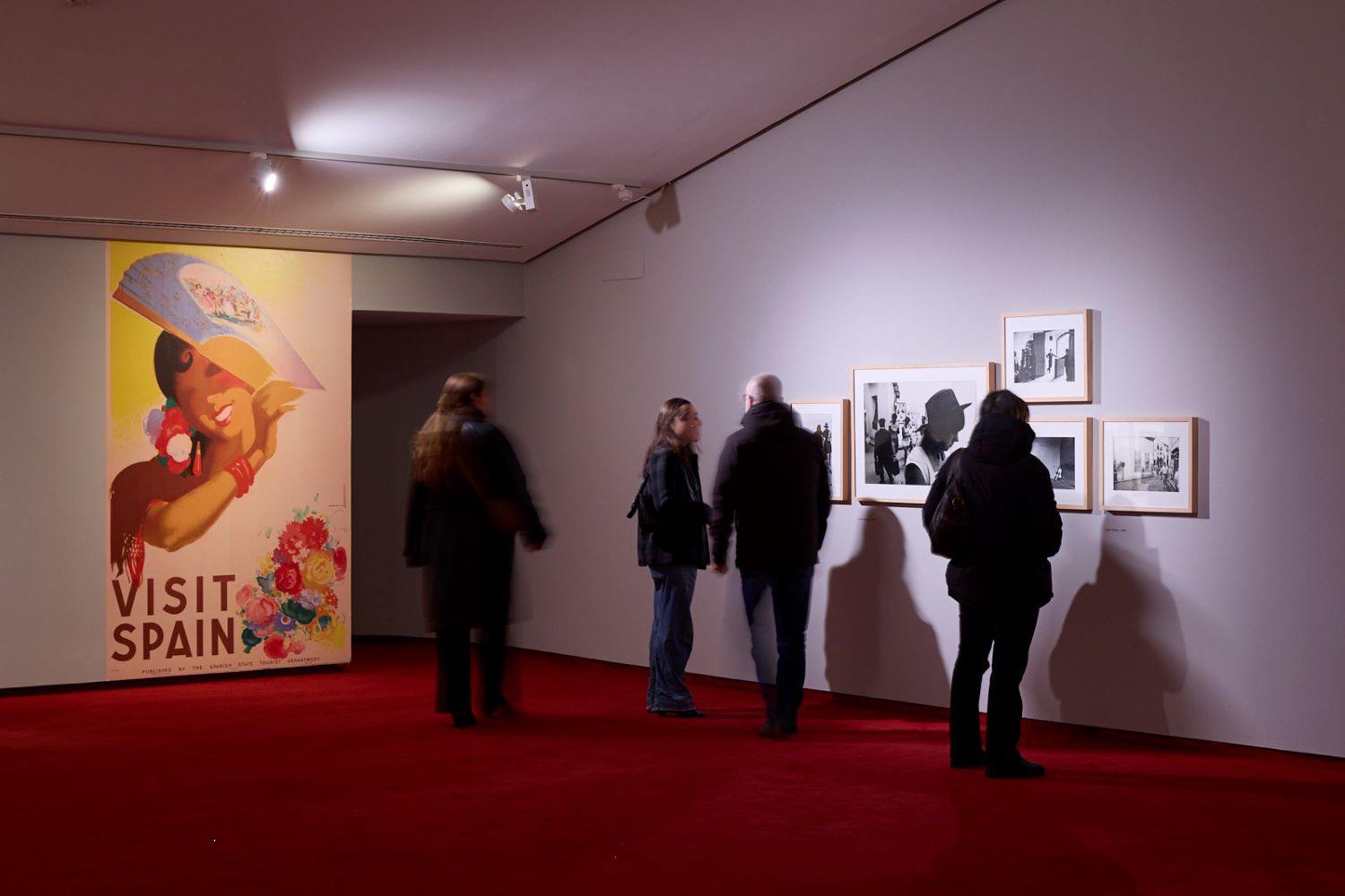 El Centro Niemeyer de Avilés programa cuatro rutas de arte en torno a la exposición “Ramón Masats. Visit Spain”