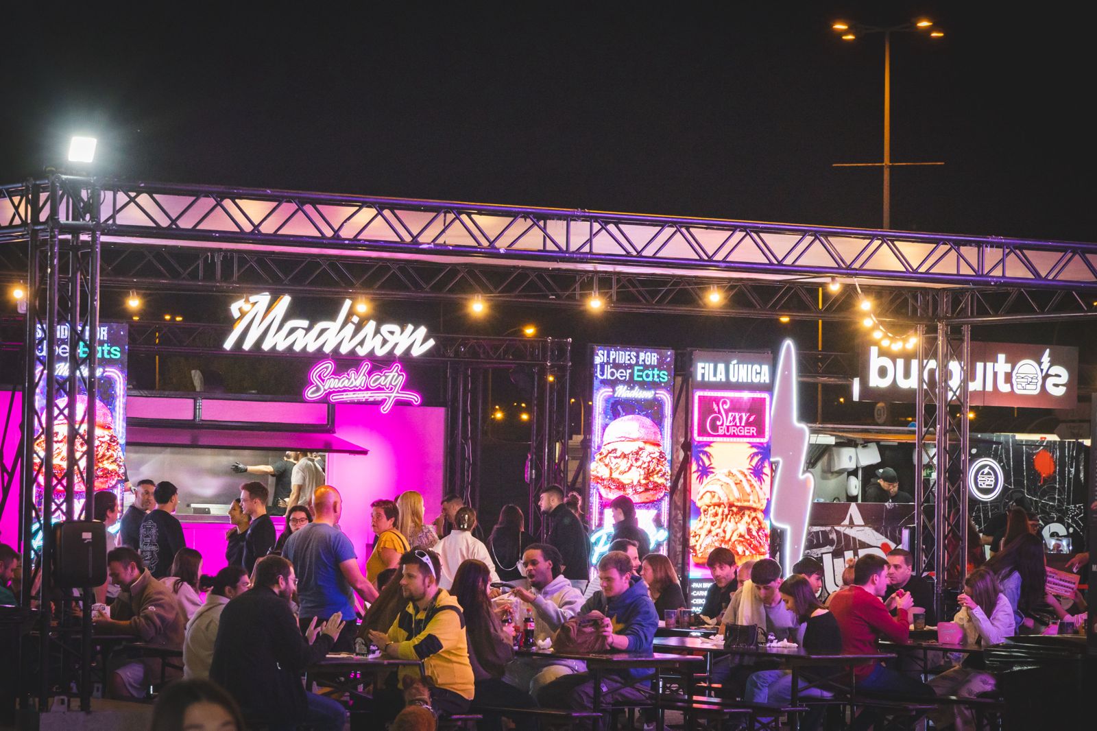 The Champions Burger aterriza en Gijón con su ruta California Dreaming y 15 hamburgueserías top