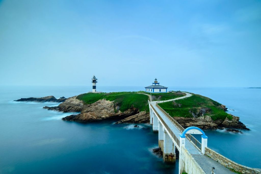 Galicia estrena el Camino del Litoral: casi 1.400 kilómetros para recorrer la costa de Ribadeo a A Guarda